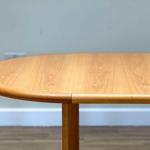 Mid-Century Modern Danish Dining Set in Oak, Set of 6 For Sale - Image 8 of 15