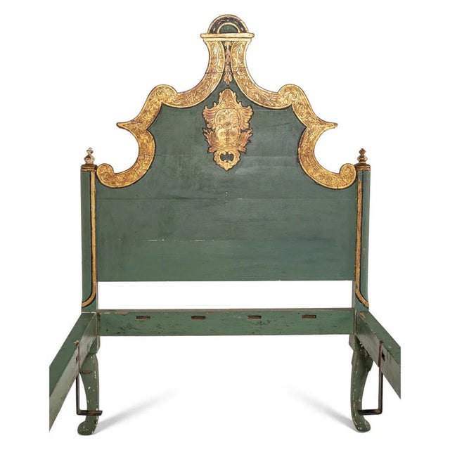 Baroque 19th Century Venetian Style Pair of Painted & Parcel Gilt Twin Beds For Sale - Image 3 of 8