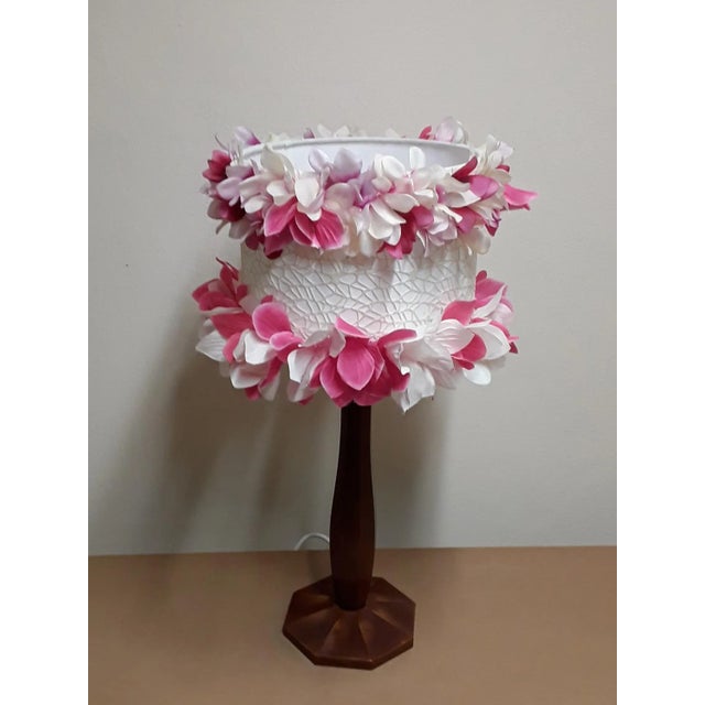 Art Deco Table Lamp in Walnut Wood with a Fabric Screen with Colored Flowers, 1920s For Sale - Image 3 of 11