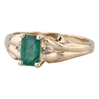 1970s 0.51ctw Emerald Cut Emerald Diamond Ring 14k Yellow Gold Size 5.5 For Sale