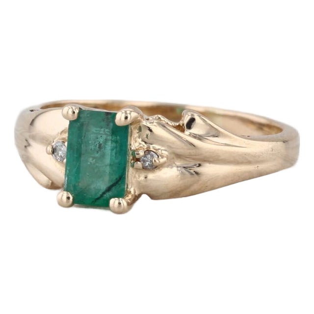 1970s 0.51ctw Emerald Cut Emerald Diamond Ring 14k Yellow Gold Size 5.5 For Sale