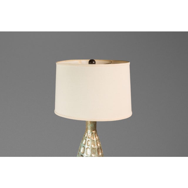 Light Green Vintage Mid-Century Modern Textured Rough Glazed Ceramic Table Lamps C. 1970s - Set of Two (2) For Sale - Image 8 of 12