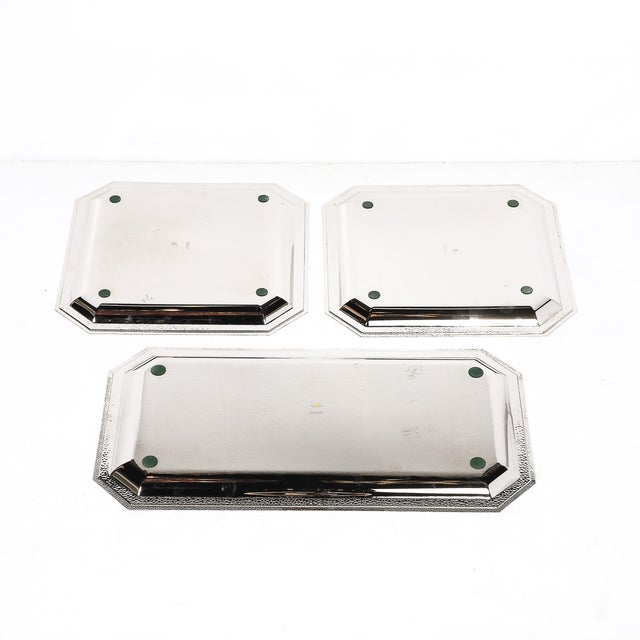 Silver Set of Three Reed and Barton Silver Plate Trays With Hand-Hammered Detailing For Sale - Image 8 of 18