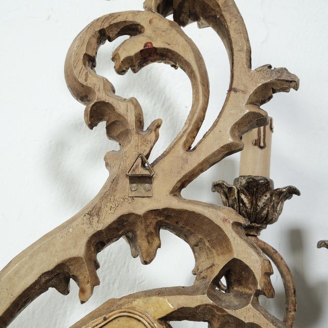 Large Baroque Wall Lamp in Golden Carved Wood, 1940s For Sale - Image 14 of 16