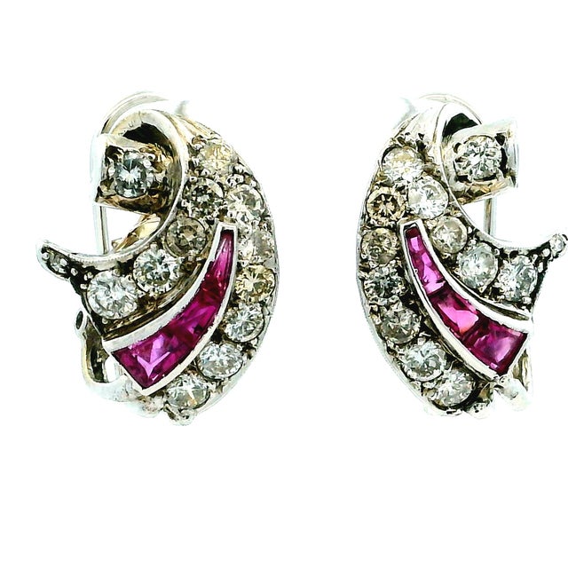 French 1950s 14k White Gold Diamond & Ruby Scroll Earrings, A Pair For Sale - Image 11 of 13