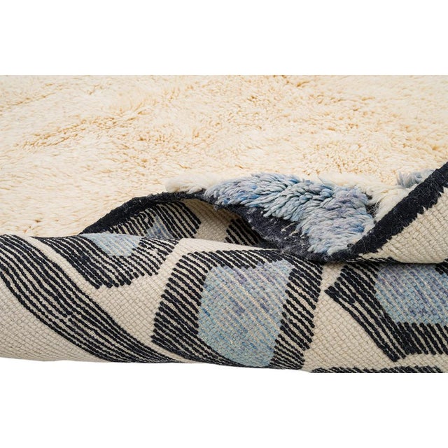 Mosaic Pebble-Pattern Hand-Knotted Moroccan Wool Rug | 9'7" X 6'7" | One of a Kind For Sale - Image 10 of 10
