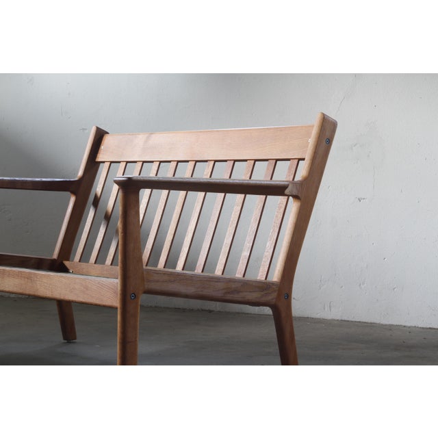 GE265 Sofa in Oak by Hans J. Wegner and Getama, Oak 1960s For Sale - Image 6 of 18