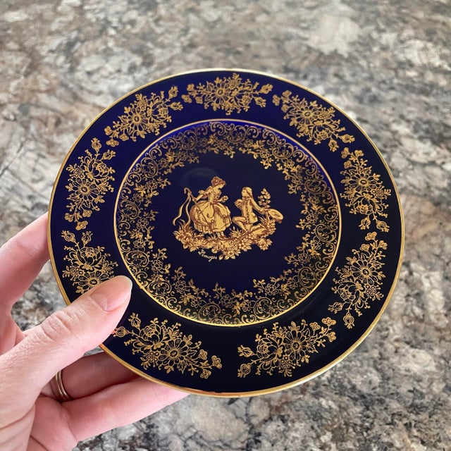 Limoges, France Vintage Limoges Castel France Collector's Porcelain Plate W/ 22k Gold Trim For Sale - Image 4 of 6