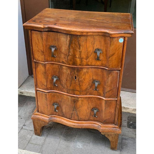 Venetian Chest of Drawers in Walnut and Walnut Burl For Sale - Image 6 of 6