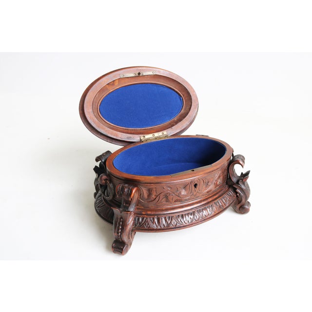 Swiss Oval Jewelry Box in Carved Walnut, 1880 For Sale - Image 6 of 13