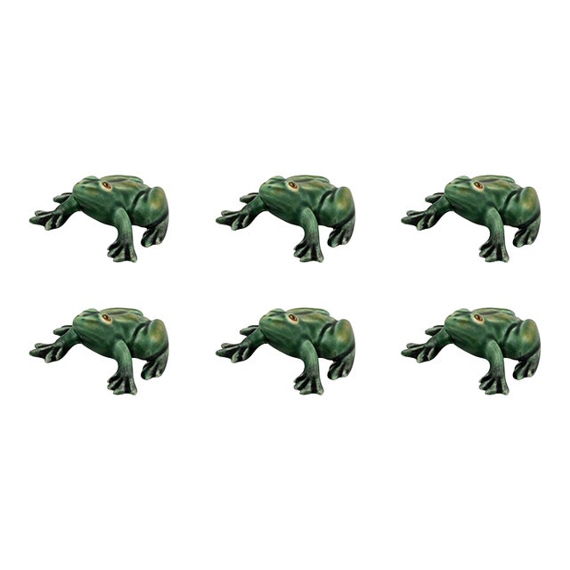 Bordallo Pinheiro Frogs Small Frogs Sitting Down, Set of 6 For Sale