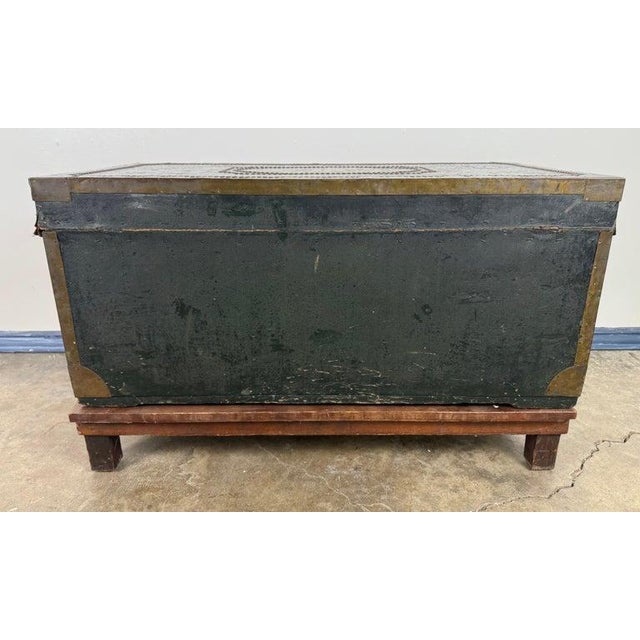 Dark Green 19th Century Hand-Painted American Immigrant Trunk For Sale - Image 8 of 17