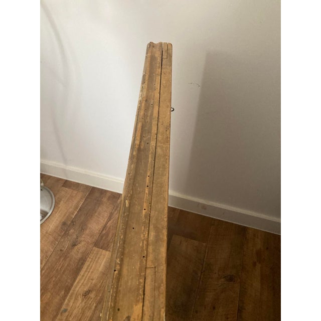 Gold Victorian Gilt Wall Mirror with Frame Decorated with Moulded Gold Foliate Patterns, 1890s For Sale - Image 8 of 13