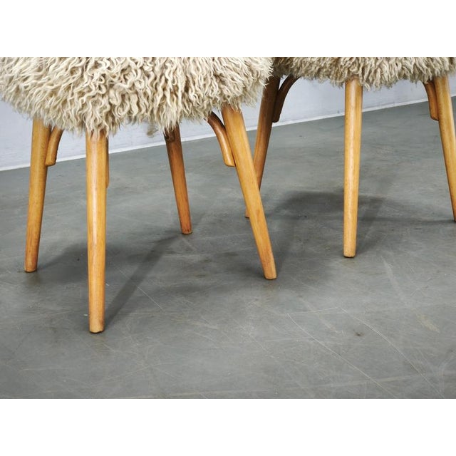 Mid-Century Sheepskin and Beechwood Stools, 1950s, Set of 2 For Sale - Image 4 of 8
