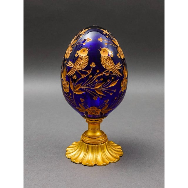 Mid 20th Century Style of Faberge Cobalt Blue Cut Crystal Gold Gilt Floral Love Birds Egg For Sale - Image 4 of 6