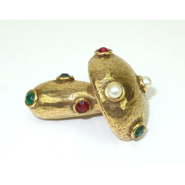 1960s Jeanne Jewelry Gold Plated Bejeweled Mushroom Brooch, 1960's For Sale - Image 5 of 14