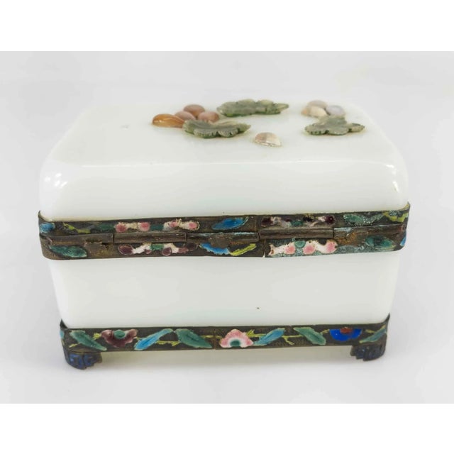 Chinese White Peking Opaline Glass Box For Sale In New York - Image 6 of 10