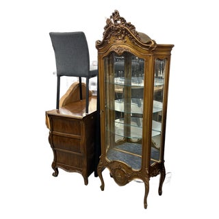Louis XV Style Giltwood Curio Display Cabinet, 1970's For Sale