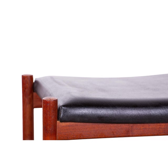 1960s Danish Model 40 Stools in Teak and Black Leather by Hugo Farndsen for Spottrup, 1960s, Set of 4 For Sale - Image 5 of 16