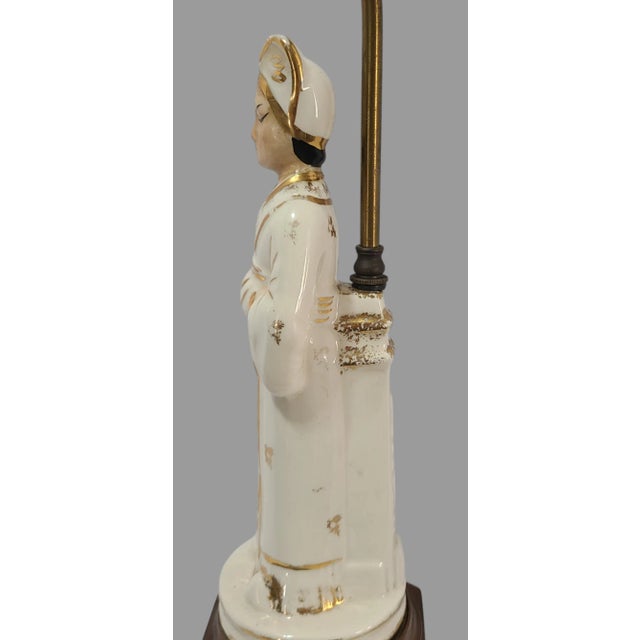 Gold Vintage Hollywood Regency Chinoiserie Asian Figural Painted Table Lamp For Sale - Image 8 of 12