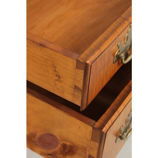 Eldred Wheeler Tiger Maple Lowboy Dressing Table For Sale In Philadelphia - Image 6 of 18