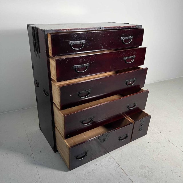 Meiji Era Tansu Sendai Isho-Dansu Chest, Japan, Late 19th Century For Sale - Image 12 of 17