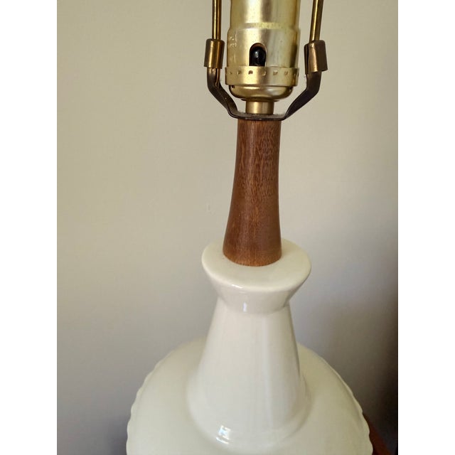 Wood Vintage Mid-Century Danish Modern White Fluted Ceramic & Teak Table Lamp For Sale - Image 7 of 11