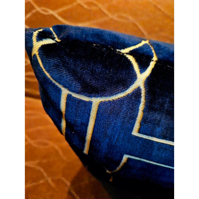 oblong throwpillow, clarence house velvet, knife edge/no welt, hidden zipper, handmade, down+feather fillow...