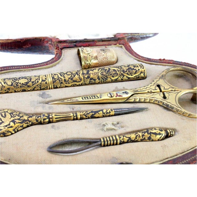 Sewing Utensil Case in 15 Karat Gold, Set of 5 For Sale - Image 4 of 8
