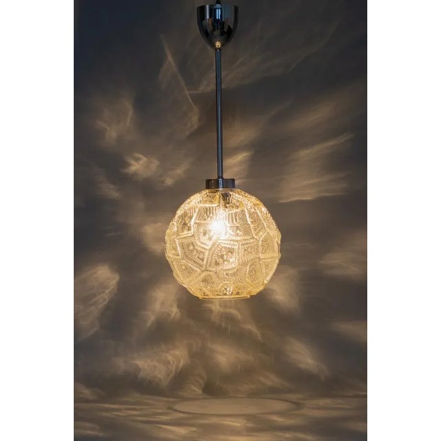 Mid-Century Modern Glass & Chrome Pendant Light For Sale - Image 4 of 18