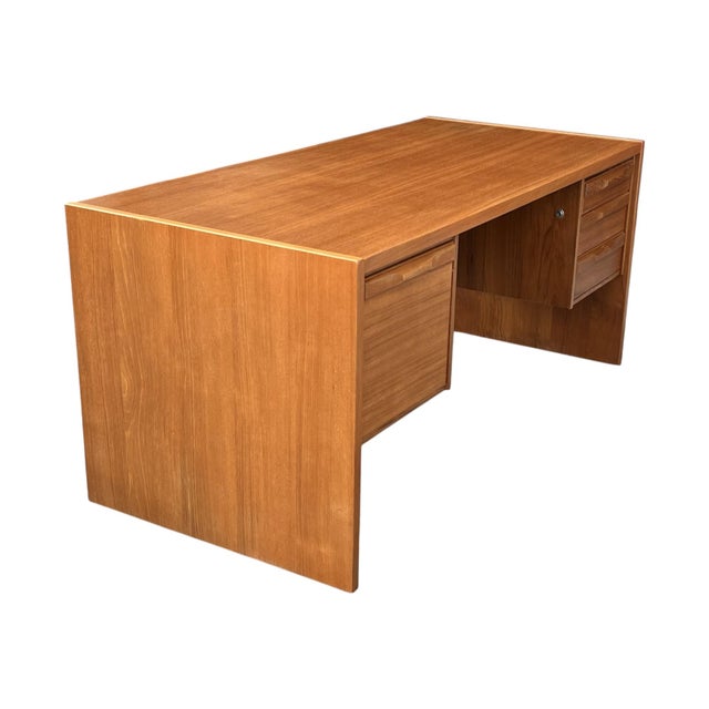 1960s Scandinavian Modern Teak Executive Desk With Floating Pedestal Design For Sale - Image 13 of 17