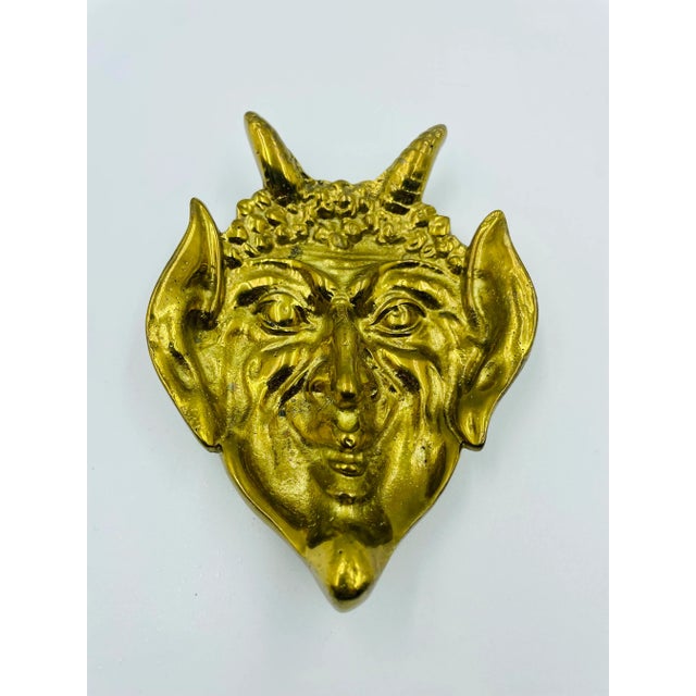 This dynamic and intriguing treasure brings old world folklore to your opulent tablescapes; from foyer tables, coffee...