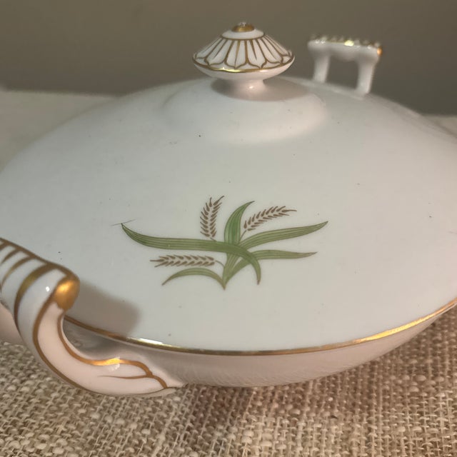 1950s Fukagawa Arita "Golden Wheat" Pattern Covered Serving Bowl For Sale - Image 4 of 9