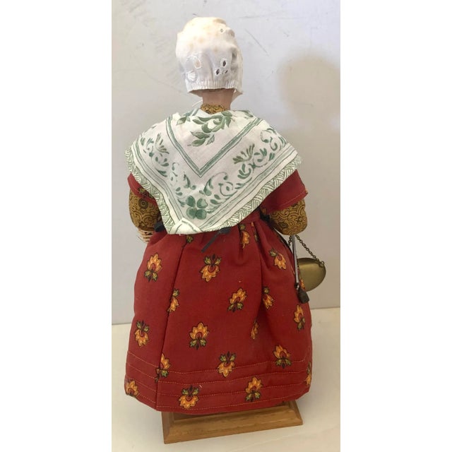 1960s Aix De Provence Santons Richard Clay Sculpture of a Woman Fish Seller For Sale - Image 5 of 9