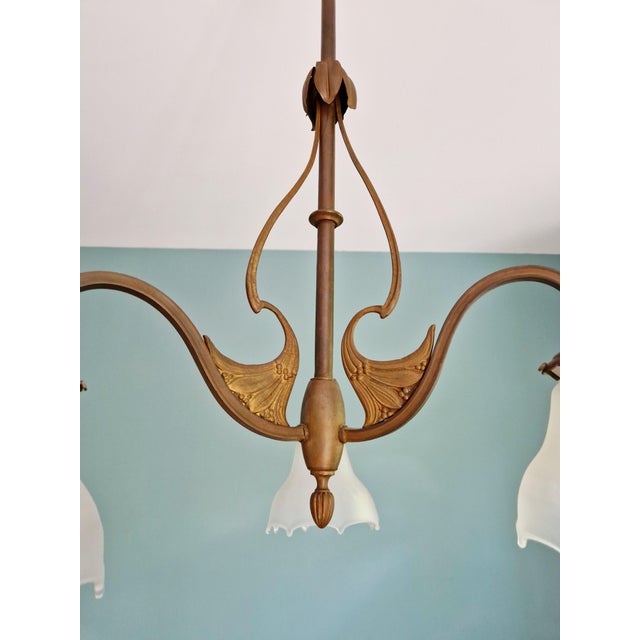 19th Century Antique Art Nouveau Chandelier in Brass and Scalloped Frosted Glass, 1890s For Sale - Image 5 of 16