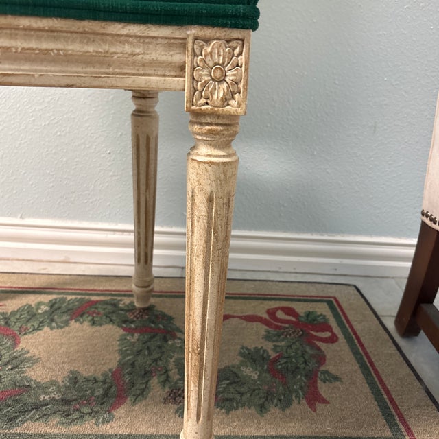 Mid 20th Century Emerald Green French Louis Dining Chair For Sale - Image 4 of 4