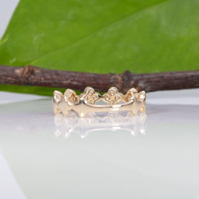 Gold Diamond Band Ring With Earth-Mined Diamonds Accents in Solid 14k Gold, Size 6.75 For Sale - Image 8 of 9