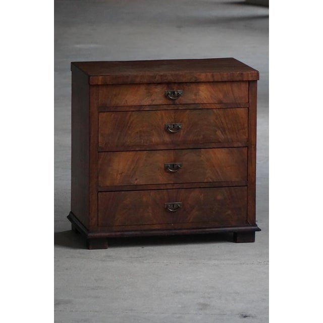 Mid-19th Century Late Empire Mahogany Chest of Drawers, 1840s For Sale - Image 10 of 13