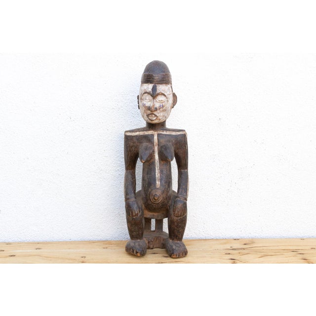 Antique Painted Idoma Seated Female Figure For Sale - Image 4 of 8