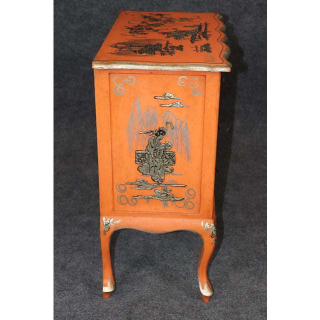 Early 20th Century Unique Design Petitie Chinoiserie Style Italian Painted Commode For Sale - Image 5 of 15