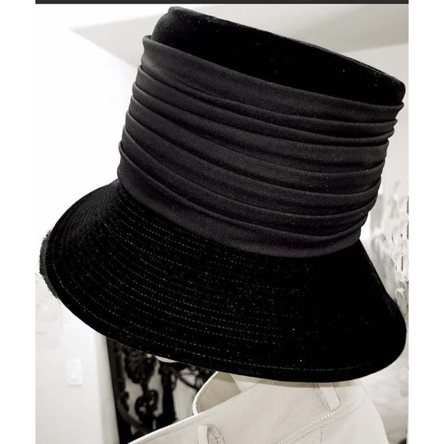 Traditional Vintage Ladies Sophistcated Black Hat For Sale - Image 3 of 5