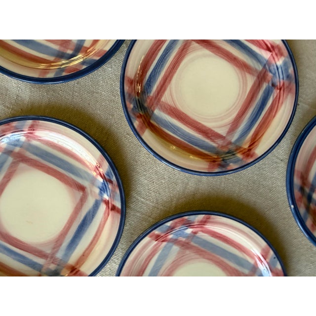 Ceramic 1950s MCM Set of Seven (7) Metlox Vernonware Calico Red and Blue Plaid 6.5” Bread Plates For Sale - Image 7 of 7