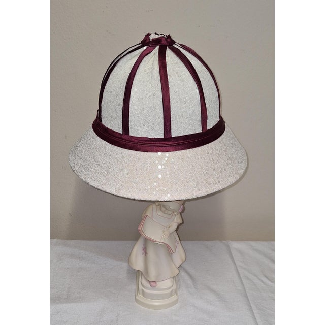 Vintage Italian Table Lamp Depicting a Reading Girl in Stonelite, 2000s For Sale - Image 4 of 13