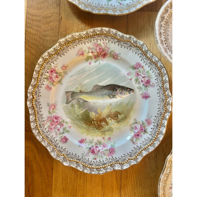 Antique O & E Gutherz Royal Austria Hand Painted Fish Dinnerware Circa 1899-1918 - A Set of 10 Pieces For Sale - Image 10 of 18