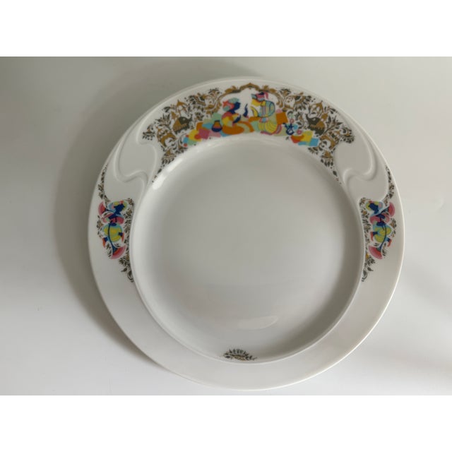 Postmodern Asimmetria Abduction from the Seraglio Salad Plate by Björn Wiinblad for Rosenthal Studio Line, 1990s Set of 6 For Sale - Image 3 of 7