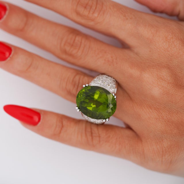 21.8 Carat Oval Green Peridot & Diamond 18k Gold Cocktail Ring, Size 7 For Sale - Image 12 of 12