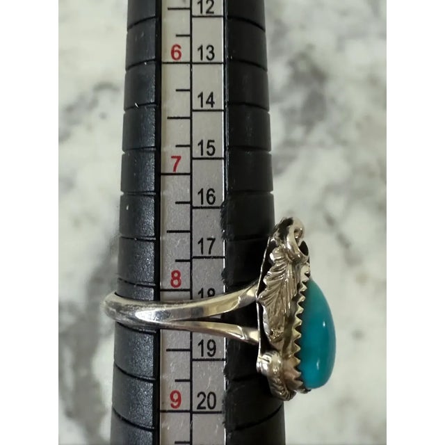 Vintage American Turquoise and Sterling Silver Ring With Leaf Motif - Size 8.25 For Sale - Image 4 of 6