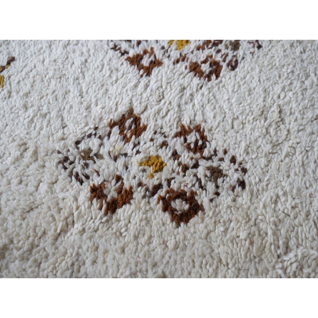 Beige Hand-Knotted Berber Wool Rug, 1978 For Sale - Image 8 of 13