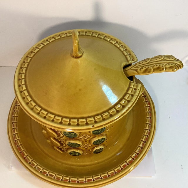 Ceramic 1960s Italian Ceramic Soup Tureen With Under Plate & Ladle- 3 Pieces For Sale - Image 7 of 11