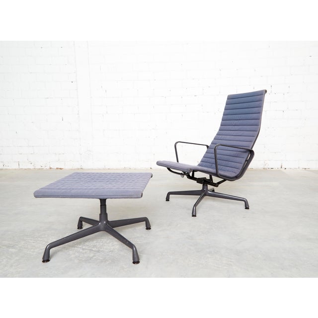 EA124 Chair and EA125 Ottoman by Charles & Ray Eames for Vitra/Herman Miller, 1980s, Set of 2 For Sale - Image 3 of 18